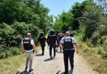 Fostul patron al unui club din Târgu Jiu, de negăsit după ce l-a împușcat pe iubitul fostei soții